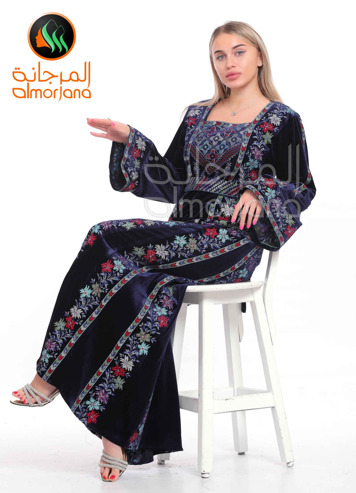 Velvet Almorjana Embroidered Dress , Traditional Dress , Thobe Falah